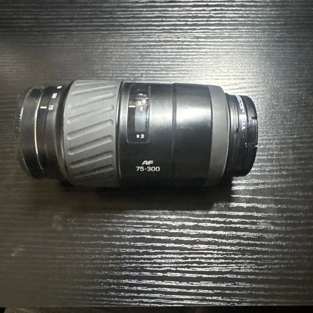 Minolta AF 75-300mm F/4.5-5.6 Zoom Lens from Japan